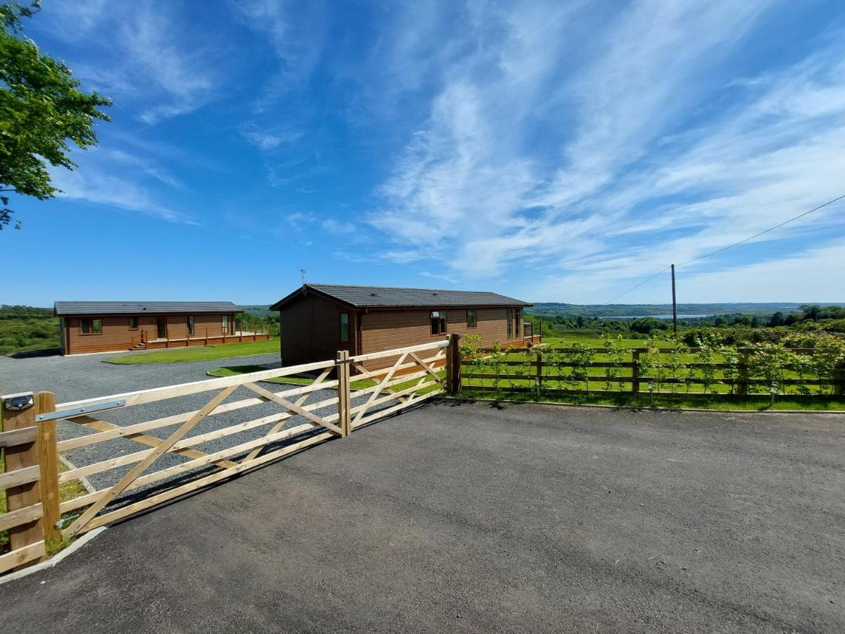 Luxury Family Beechwood Lodge With Hot Tub Lochwinnoch Dış mekan fotoğraf
