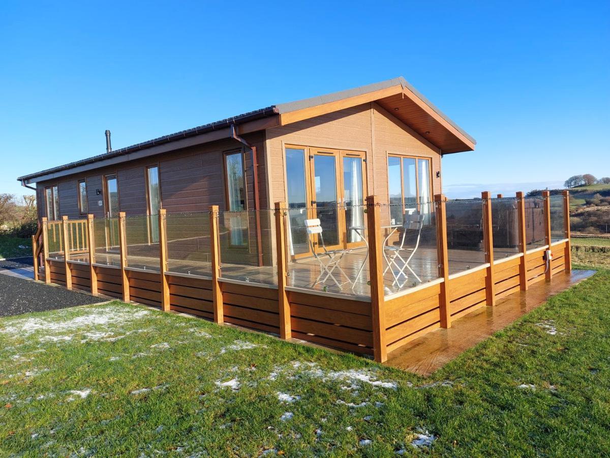 Luxury Family Beechwood Lodge With Hot Tub Lochwinnoch Dış mekan fotoğraf