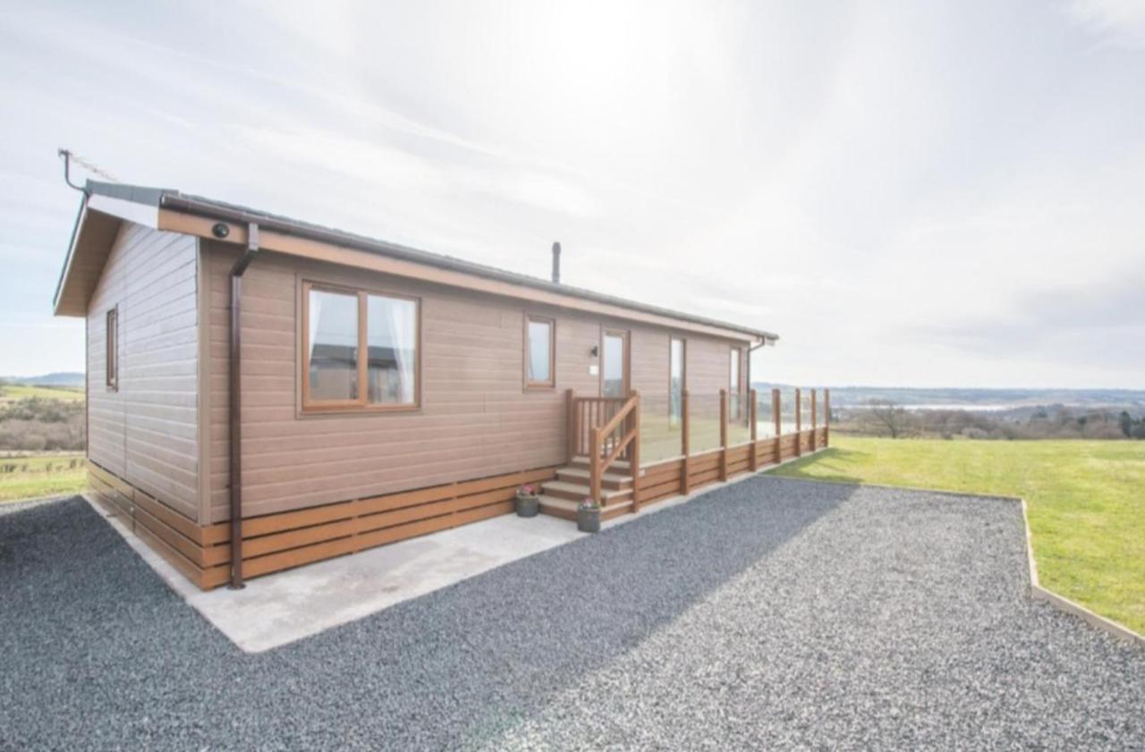 Luxury Family Beechwood Lodge With Hot Tub Lochwinnoch Dış mekan fotoğraf